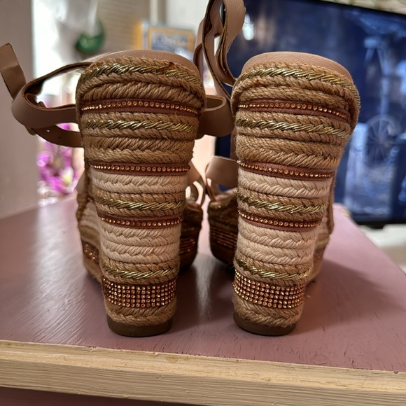 ALDO - Pink Wedge Sandals, size 7.5 - Picture 4 of 6